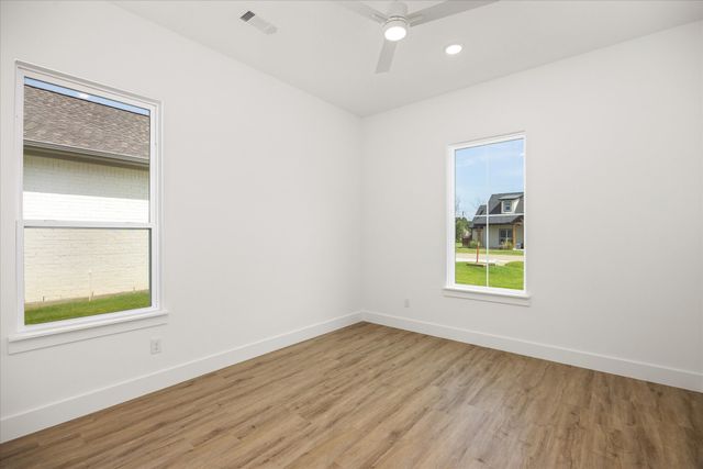2188 Middlewood Circle, Granbury, TX 76049