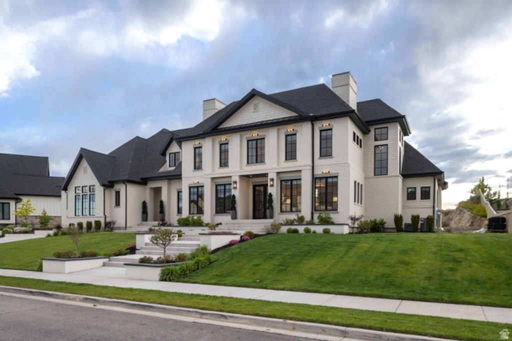 11669 N HIGHLAND DR, Highland, UT 84003