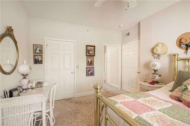 11630 Tomahawk Creek Parkway A, Leawood, KS 66211