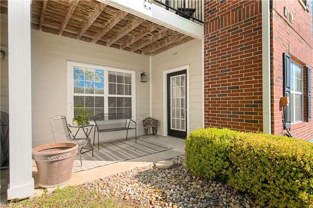 11630 Tomahawk Creek Parkway A, Leawood, KS 66211
