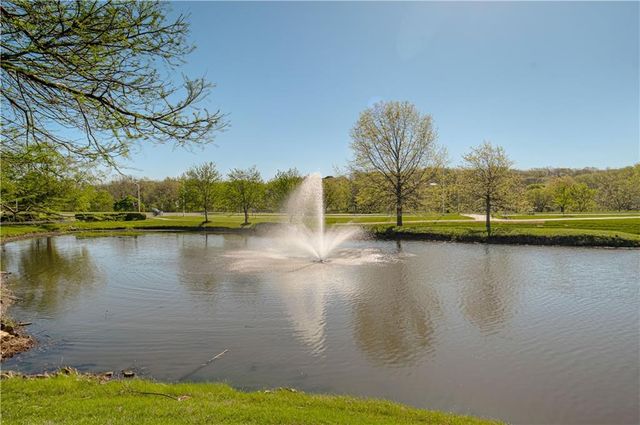 11630 Tomahawk Creek Parkway A, Leawood, KS 66211