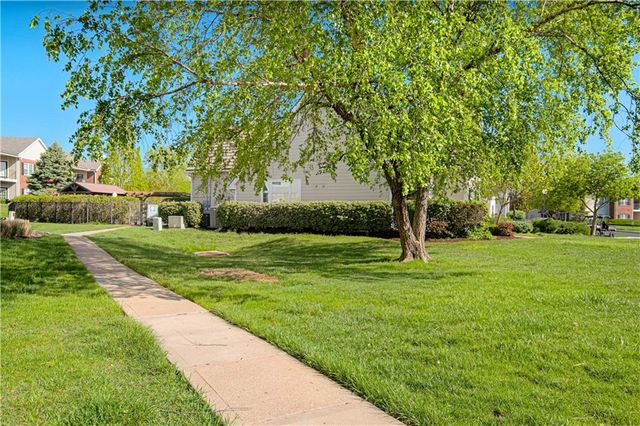 11630 Tomahawk Creek Parkway A, Leawood, KS 66211