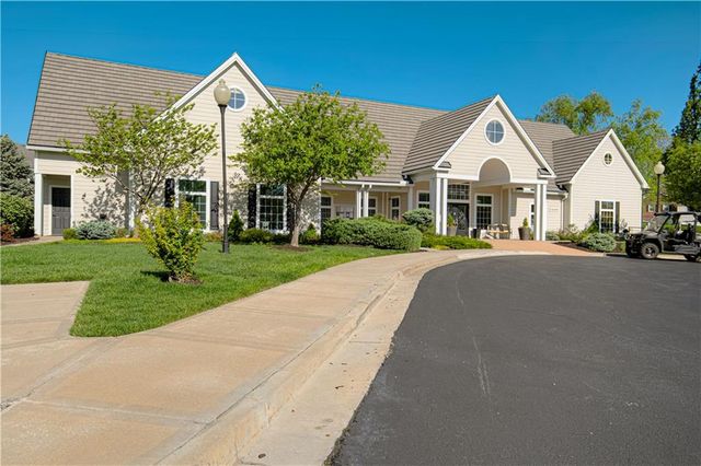 11630 Tomahawk Creek Parkway A, Leawood, KS 66211