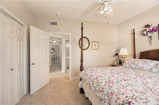11630 Tomahawk Creek Parkway A, Leawood, KS 66211