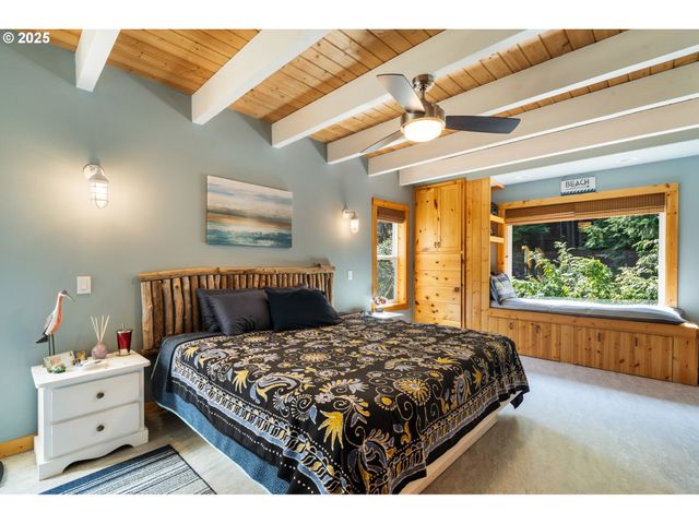 5520 Nw 6TH St, Cape Meares, OR 97141