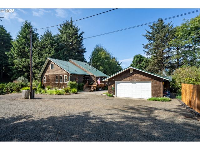 5520 Nw 6TH St, Cape Meares, OR 97141