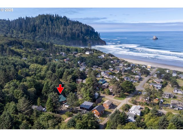 5520 Nw 6TH St, Cape Meares, OR 97141