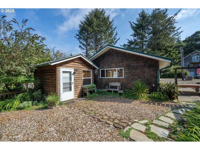 5520 Nw 6TH St, Cape Meares, OR 97141
