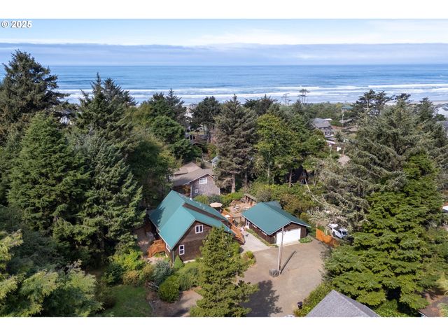 5520 Nw 6TH St, Cape Meares, OR 97141