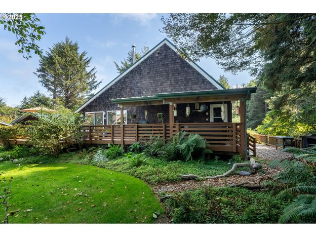 5520 Nw 6TH St, Cape Meares, OR 97141