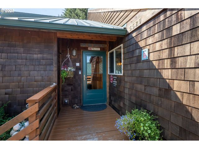 5520 Nw 6TH St, Cape Meares, OR 97141