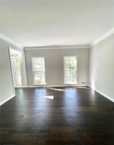 180 Shyrewood Drive, Lawrenceville, GA 30043