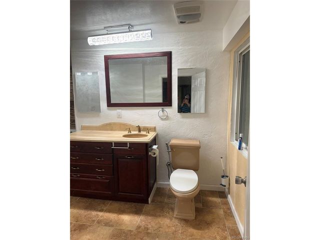 985 Depew St, Lakewood, CO 80214