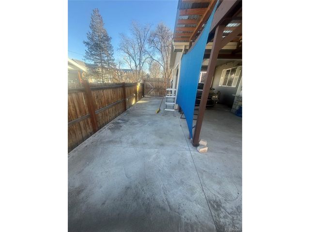 985 Depew St, Lakewood, CO 80214
