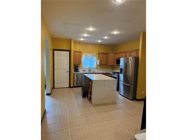 985 Depew St, Lakewood, CO 80214