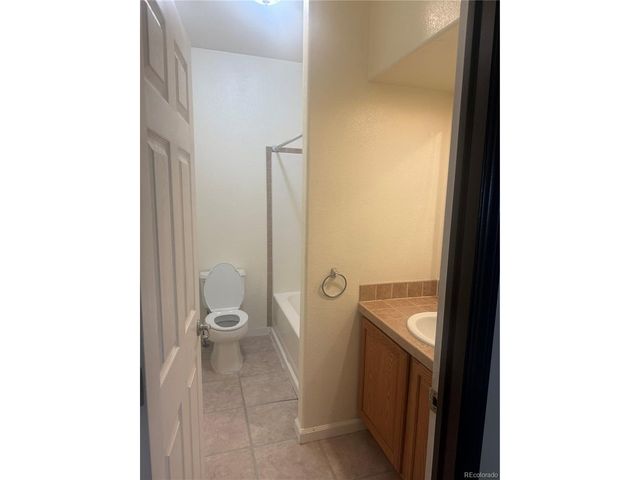 985 Depew St, Lakewood, CO 80214