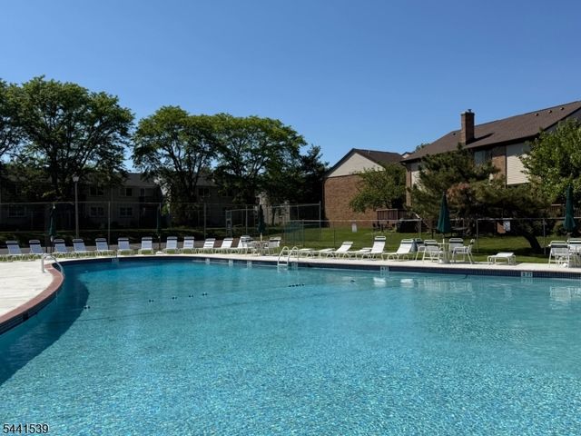 74 Farm Rd E, Hillsborough Twp., NJ 08844