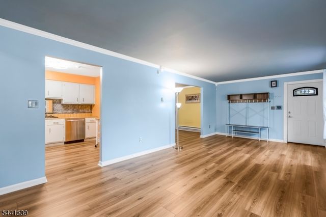 74 Farm Rd E, Hillsborough Twp., NJ 08844