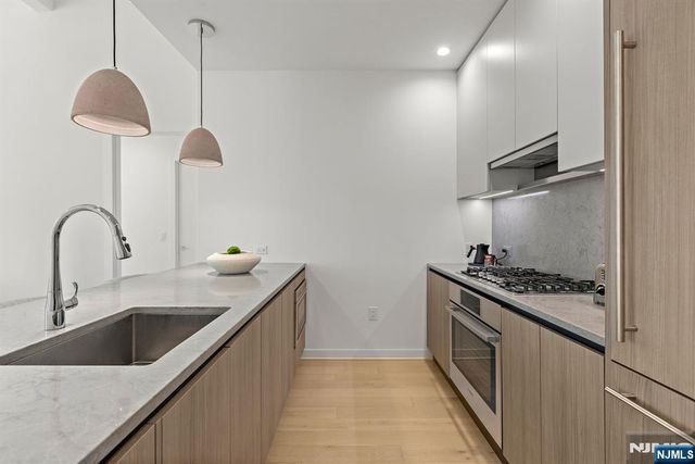 155 Bay Street 808, Jersey City, NJ 07302