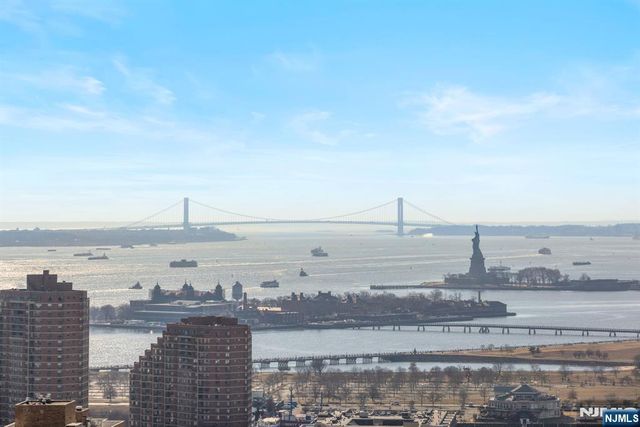 155 Bay Street 808, Jersey City, NJ 07302