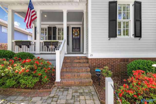 25 Chalkstone Street NW, Huntsville, AL 35806