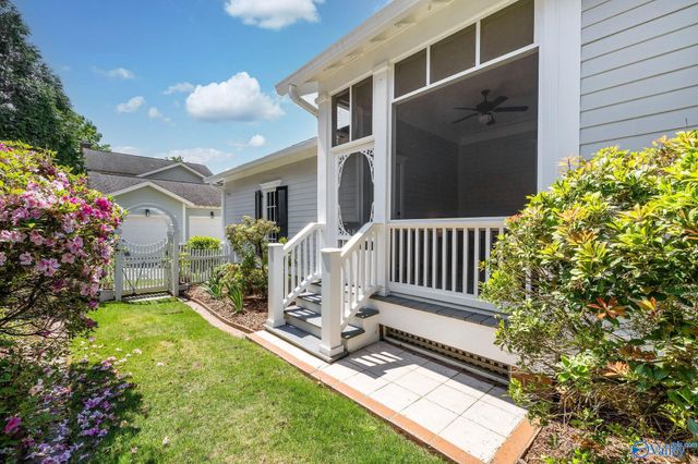 25 Chalkstone Street NW, Huntsville, AL 35806