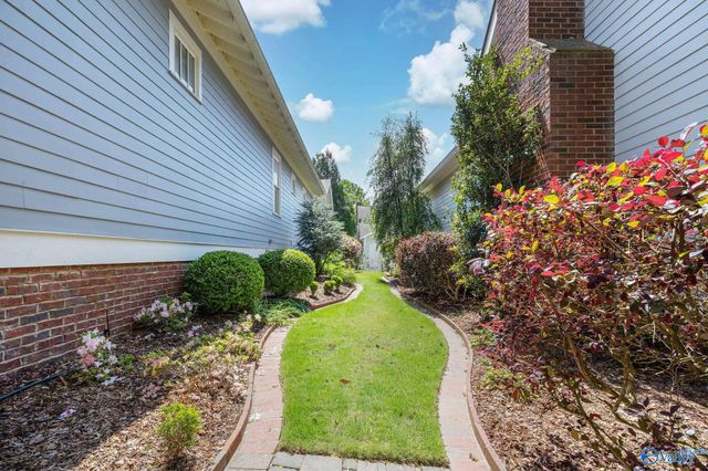 25 Chalkstone Street NW, Huntsville, AL 35806