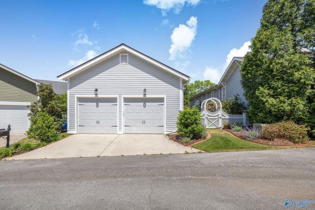 25 Chalkstone Street NW, Huntsville, AL 35806