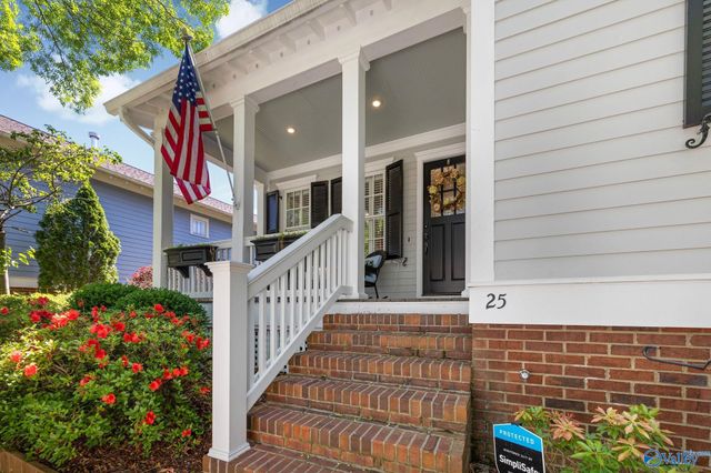 25 Chalkstone Street NW, Huntsville, AL 35806