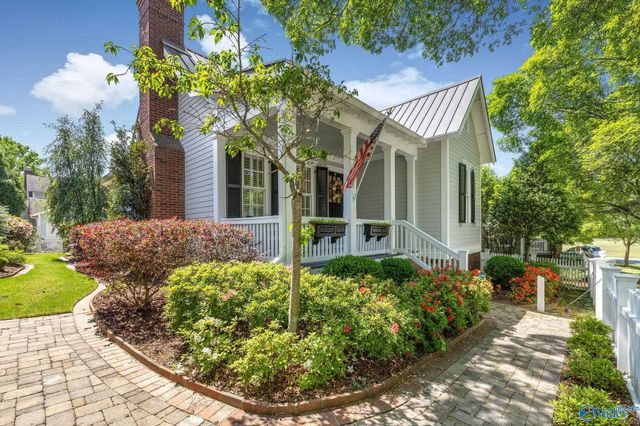 25 Chalkstone Street NW, Huntsville, AL 35806