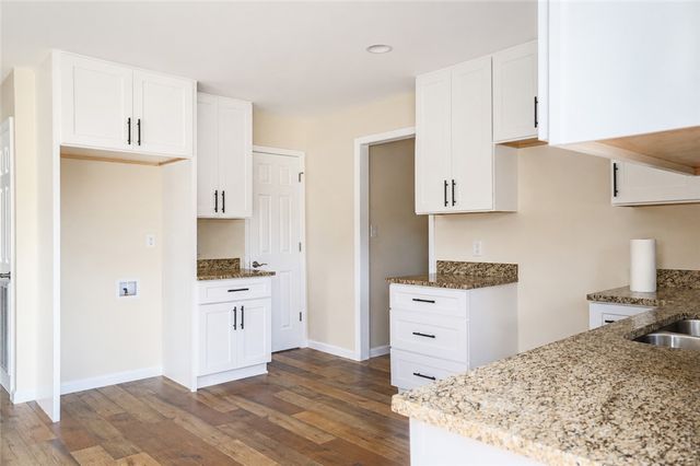 605 Hampton Street, Iva, SC 29655