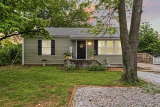 210 North Scenic Avenue, Springfield, MO 65802