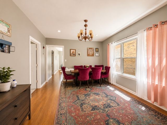 5837 N Washtenaw Avenue, Chicago, IL 60659