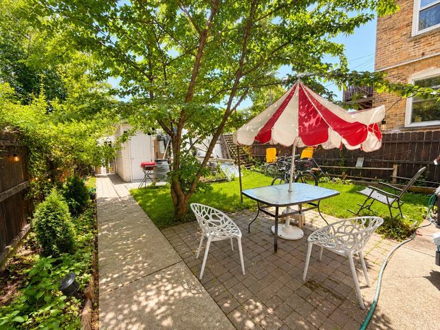 5837 N Washtenaw Avenue, Chicago, IL 60659