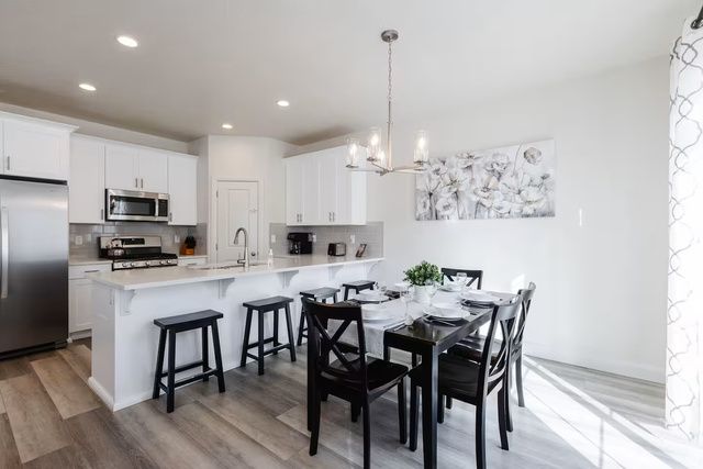 1162 N RIVIERA ALY, Washington, UT 84780