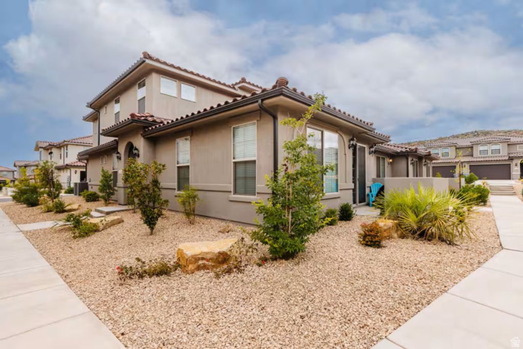 1162 N RIVIERA ALY, Washington, UT 84780