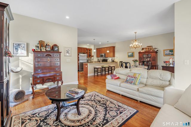 18 Ashwood Circle 18, Shelton, CT 06484