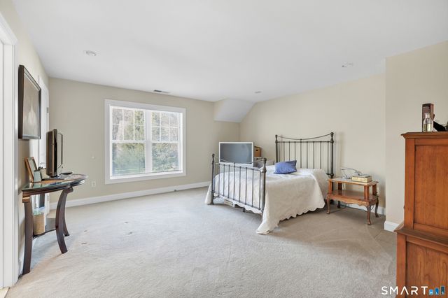 18 Ashwood Circle 18, Shelton, CT 06484