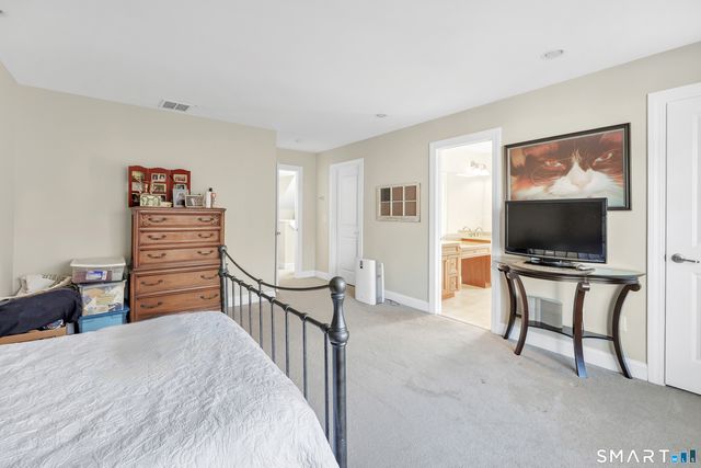 18 Ashwood Circle 18, Shelton, CT 06484