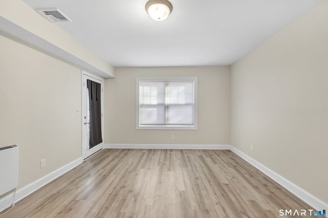 18 Ashwood Circle 18, Shelton, CT 06484