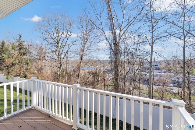 18 Ashwood Circle 18, Shelton, CT 06484