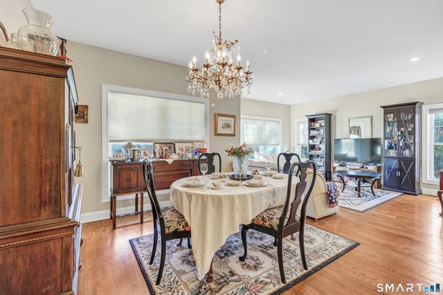 18 Ashwood Circle 18, Shelton, CT 06484