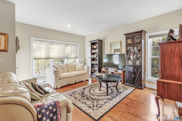 18 Ashwood Circle 18, Shelton, CT 06484