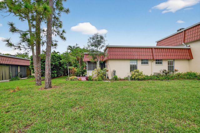 638 Marlboro Oval 638, Lake Worth, FL 33467