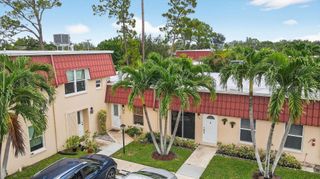 638 Marlboro Oval 638, Lake Worth, FL 33467