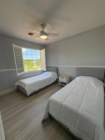 10793 Oak Bend Way, Wellington, FL 33414