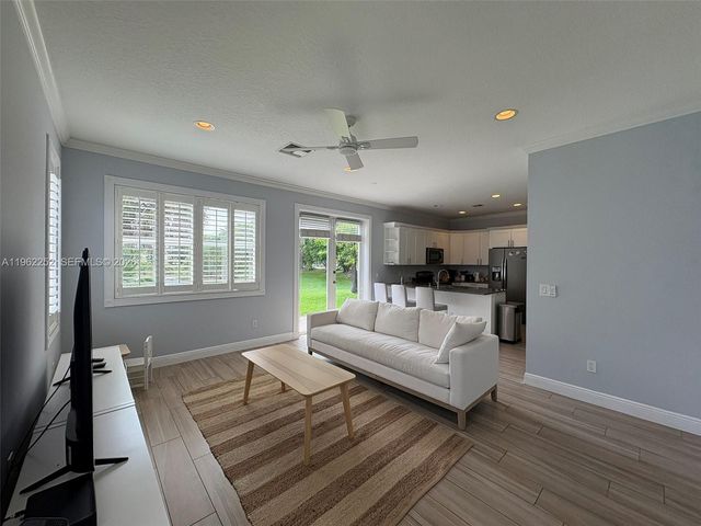 10793 Oak Bend Way, Wellington, FL 33414