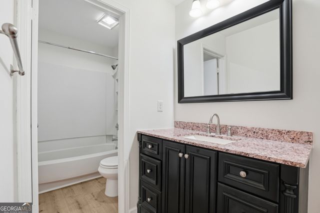 1512 Wingate Way, Atlanta, GA 30350