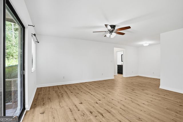 1512 Wingate Way, Atlanta, GA 30350