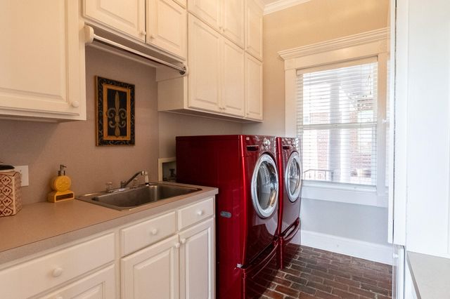 1301 Charlestown, Lake Charles, LA 70605
